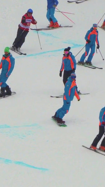 Funny New Year's ecard saying Ski you in the New Year.